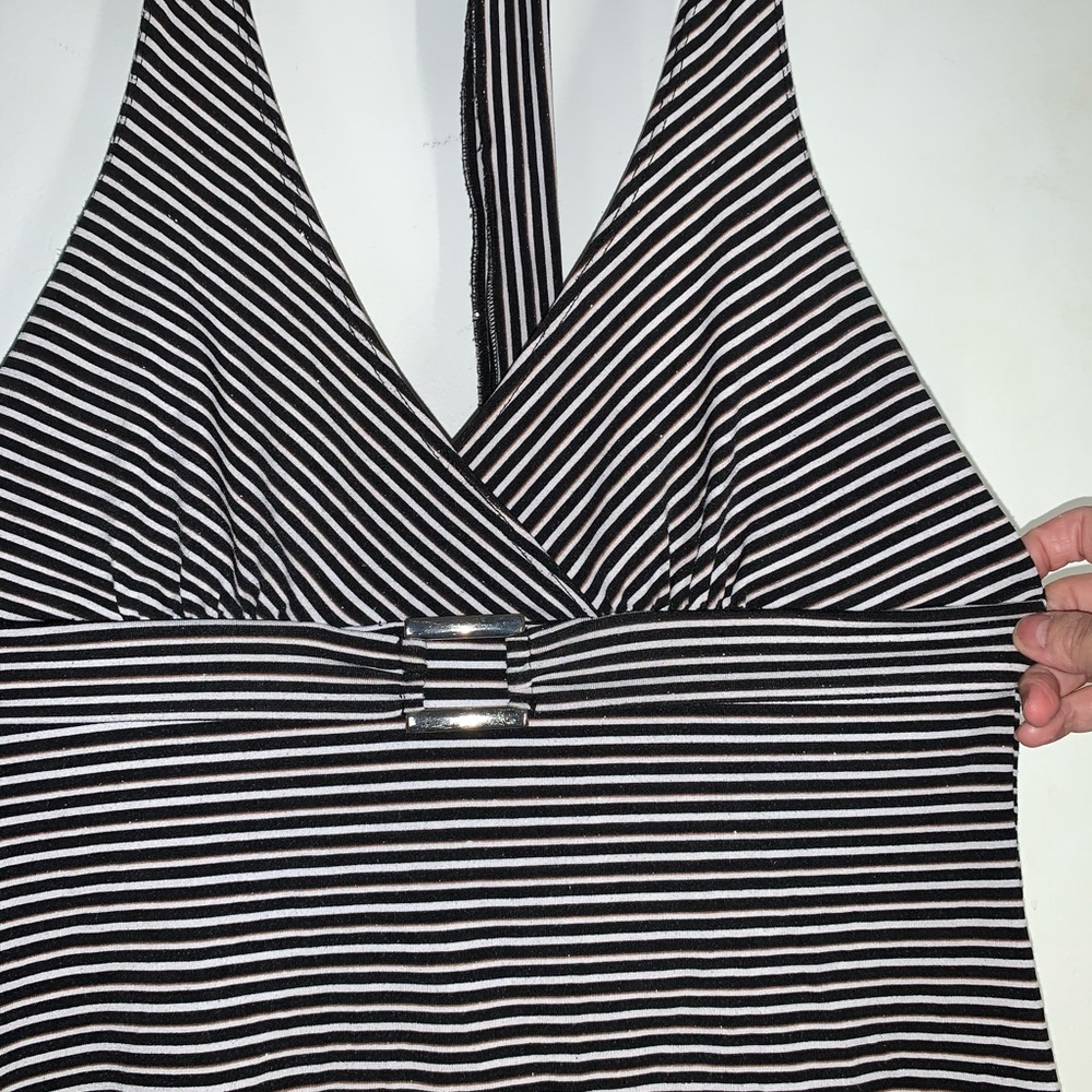 Halter top - Picture 2 of 3